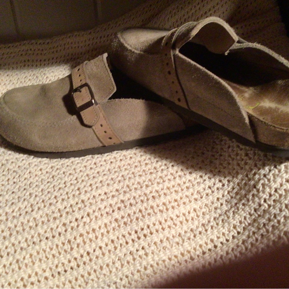 Women’s Birkenstock shoes size 5